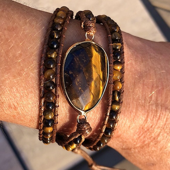 "LAST ONE" NEW Tiger's Eye Leather Layer Wrap Boho Beaded Silver Flower Closure - Picture 2 of 8
